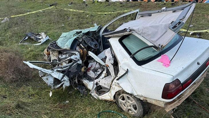 İzmir'de Trafik Felaketi: Bir Can Kaybı, Bir Yaralı