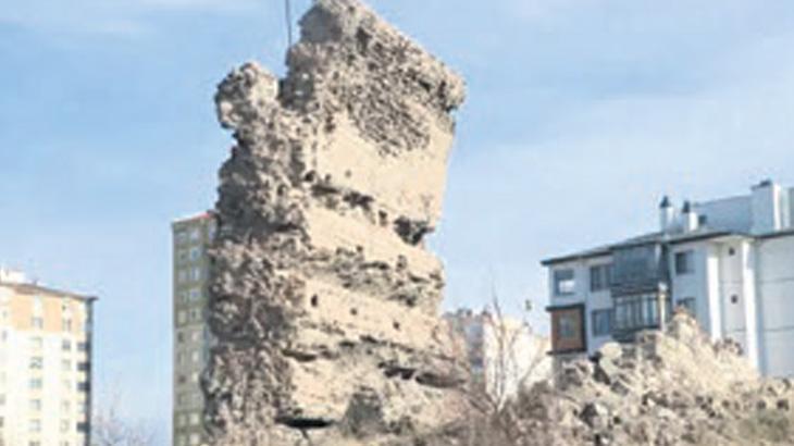 Dünyanın En Eski Hastanesi Tarihe Kavuşmayı Bekliyor