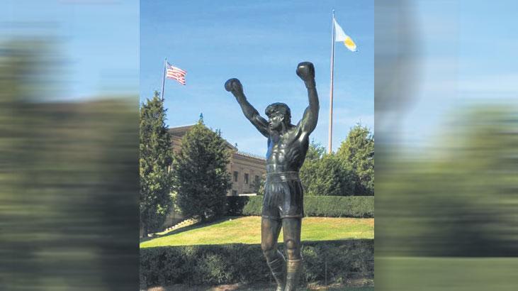 Rocky Heykeli Sahibine Dönüyor, Yeni Bir Heykel Yerini Alacak