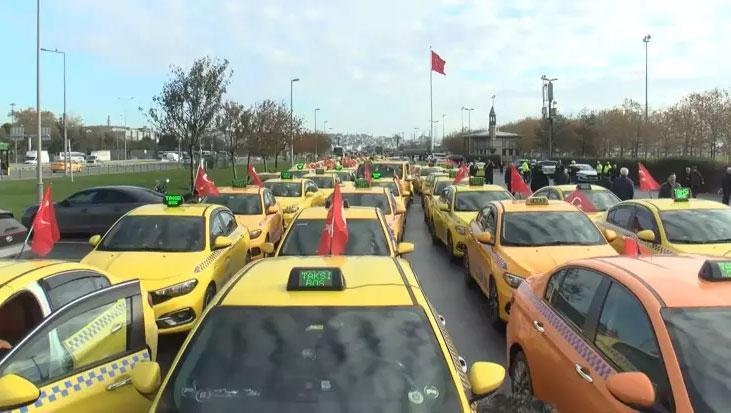 Taksiciler Korsan Taşımacılığa Karşı Konvoyla Seslerini Yükseltti