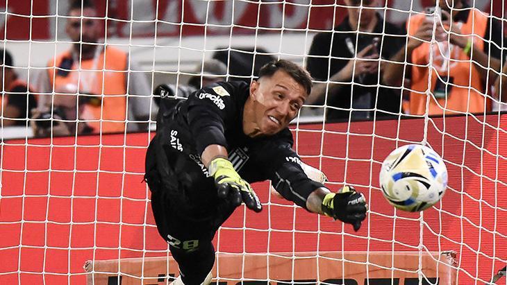 Muslera, Estudiantes'i Şampiyonluğa Taşıdı: Penaltılarla Gelen Dev Zafer