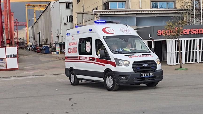 Tuzla Tersanesi'nde İskele Çöktü: 2 İşçi Yaralandı