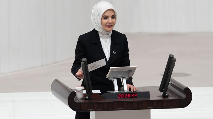 Aile ve Sosyal Hizmetler Bakanlığı'ndan Kapsamlı Reformlar: Doğum İzinleri Uzuyor, Ailelere Destek Artıyor