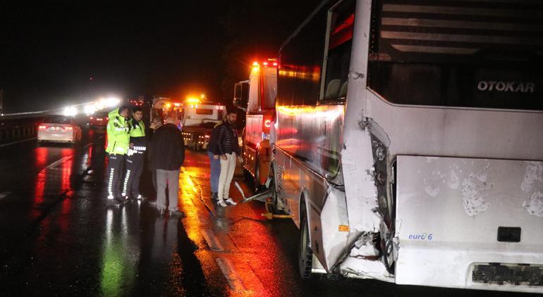 Bilecik'te Trafiği Felç Eden Zincirleme Kaza: 6 Araç Karıştı, 12 Yaralı