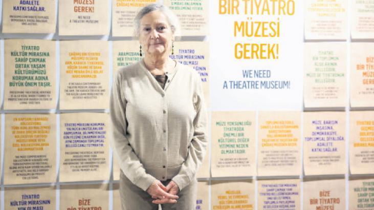 Tiyatro Hazinemizden Sergisiyle Geçmişe Yolculuk: Bir Bellek İnşası