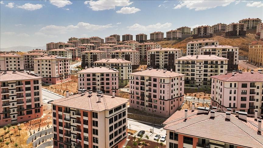 Deprem Bölgesinde Yaşam Yeniden İnşa Ediliyor: "Asrın İnşa Seferberliği" Tamamlanmak Üzere