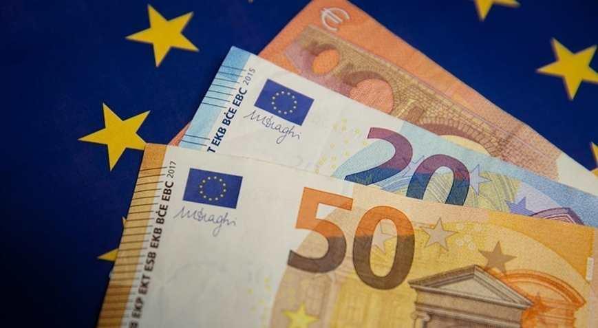 Bulgaristan'da Euroya Geçiş Süreci Siyasi Belirsizlik ve Halkın Tepkisiyle Karşı Karşıya