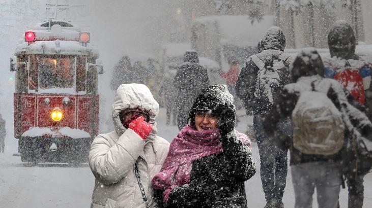 İstanbul'da Lapa Lapa Kar Beklentisi: Tarih ve Süre Belirlendi