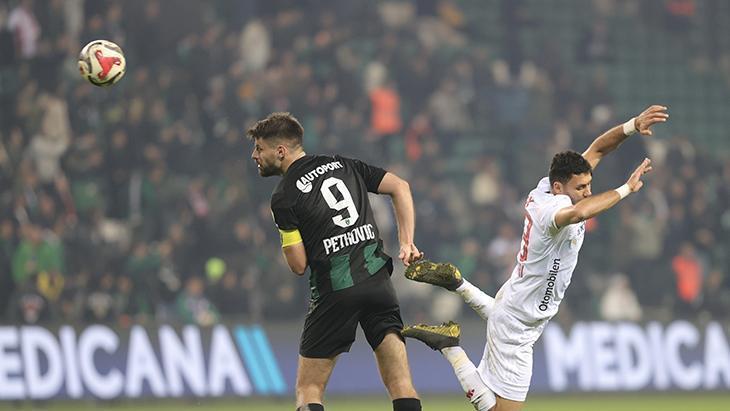 Kocaelispor, Antalyaspor'u Evinde 2-1 Mağlup Etti
