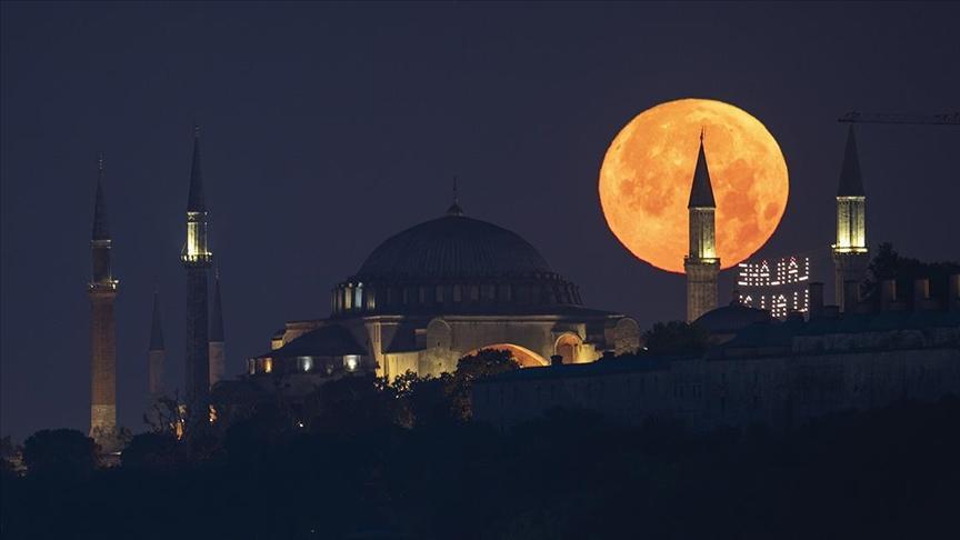 Mübarek Üç Aylar Başlıyor: Regaip Kandili Tarihi Belli Oldu