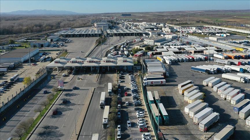 Kapıkule'den Tarihi Ticari Araç Geçiş Rekoru: Günlük 3.442 Araç İşlem Gördü