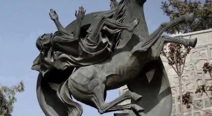 Papa'nın Armağanı Olan Değerli Heykel Şam'da Gözden Kayboldu