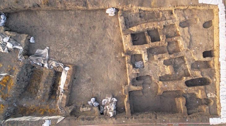 Çatalhöyük'te Tarihi Gizem: 'Ölüler Evi' Aydınlanıyor