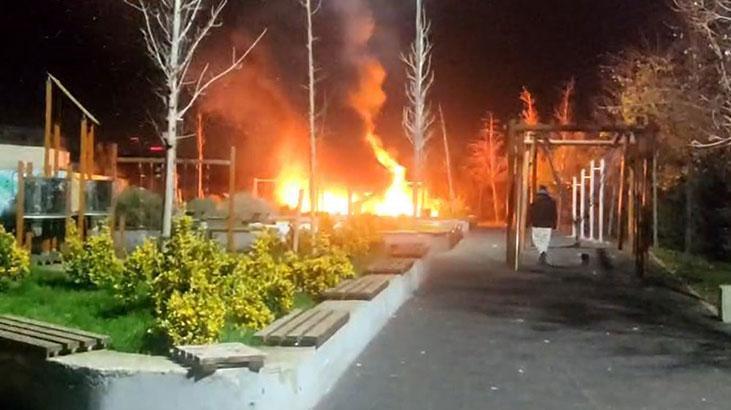 Beylikdüzü'nde Çocuk Parkı Kundaklandı