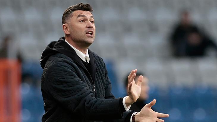 Gaziantep FK'da Ağır Yenilgi Sonrası Burak Yılmaz'dan Açıklamalar: Transfer Hedefleri ve Oyun Disiplini Vurgusu