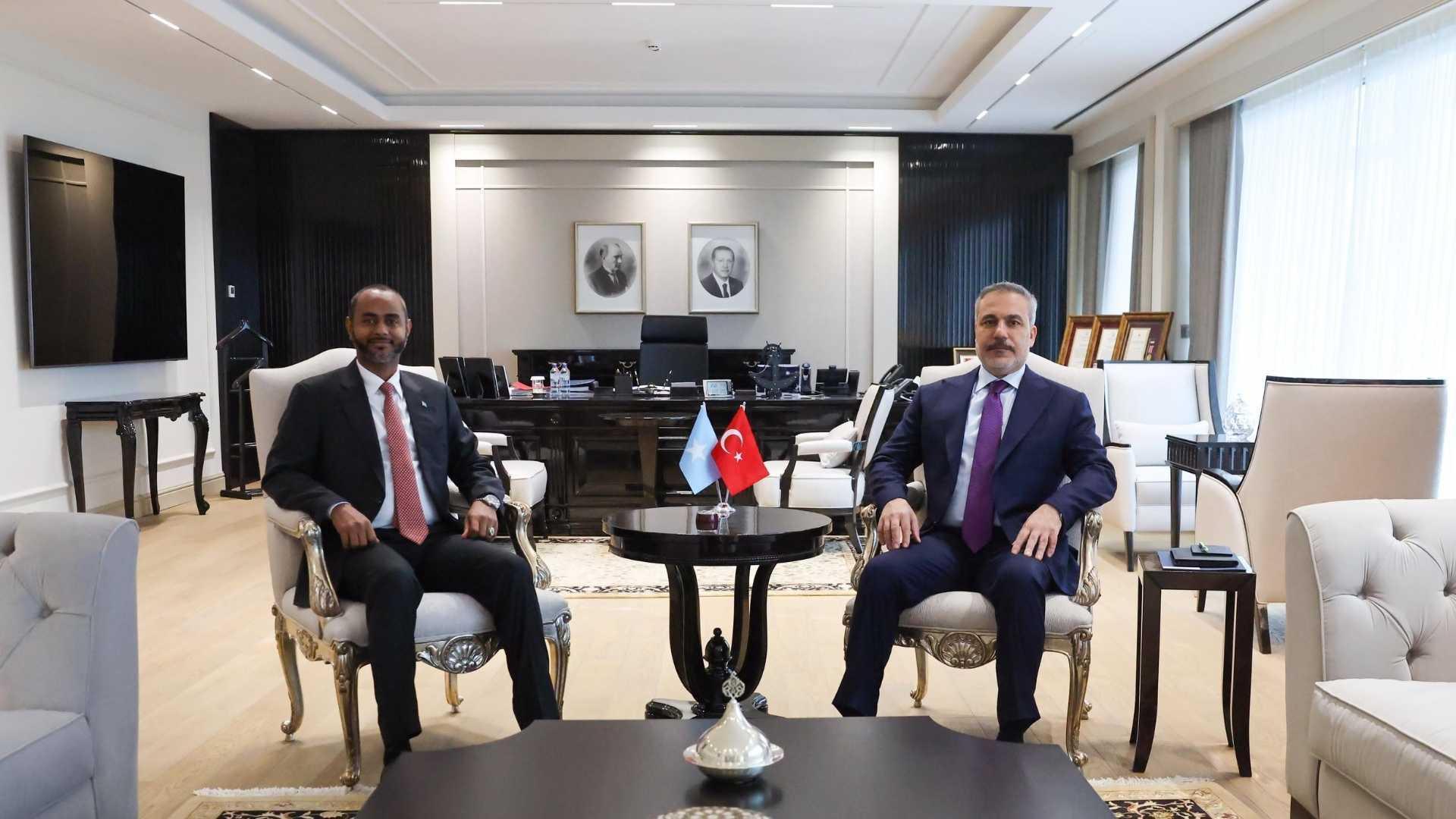 Dışişleri Bakanı Fidan ve Somali Ulaştırma Bakanı Nur, Ankara'da Bir Araya Geldi
