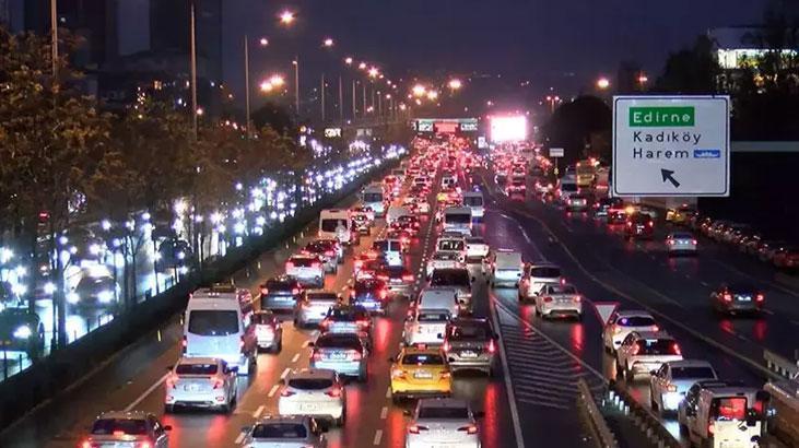 İstanbul'da Trafik Felci: Yoğunluk Yüzde 90'a Dayandı