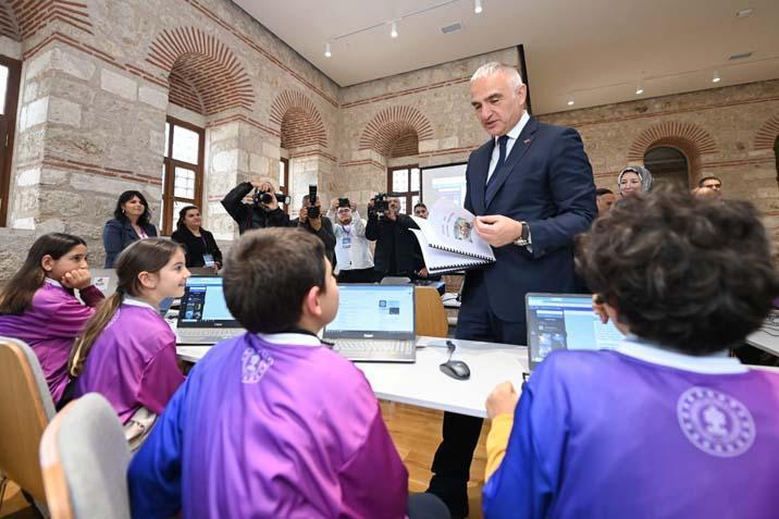 Kültür ve Turizm Bakanlığı Kütüphanelerinde Rekor Yıl: 39 Milyon Kullanıcı Hedefleniyor