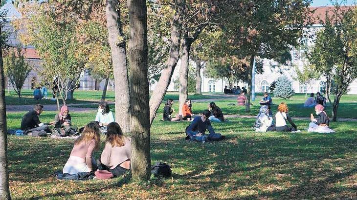 Türkiye Üniversitelerinin 2025 Karnesi Açıklandı: Başarılar ve Öne Çıkanlar