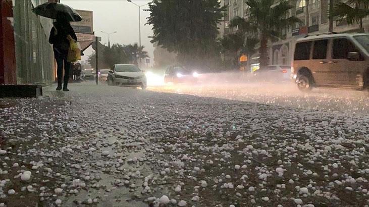 Bodrum'u Vuran Şiddetli Yağış ve Dolu Hayatı Olumsuz Etkiledi