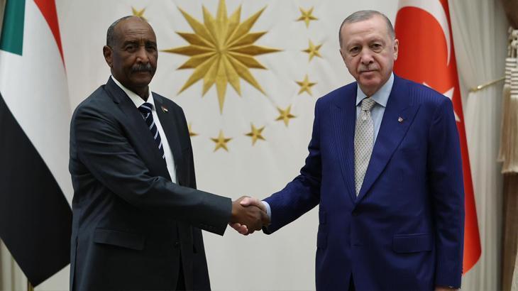 Erdoğan ve Burhan Külliye'de Görüştü: Türkiye-Sudan İlişkileri ve Bölgesel Gelişmeler Ele Alındı