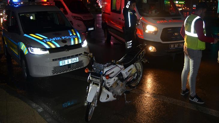Polis Takibinden Kaçarken Kaza Yapan 15 Yaşındaki Sürücü Yaralandı