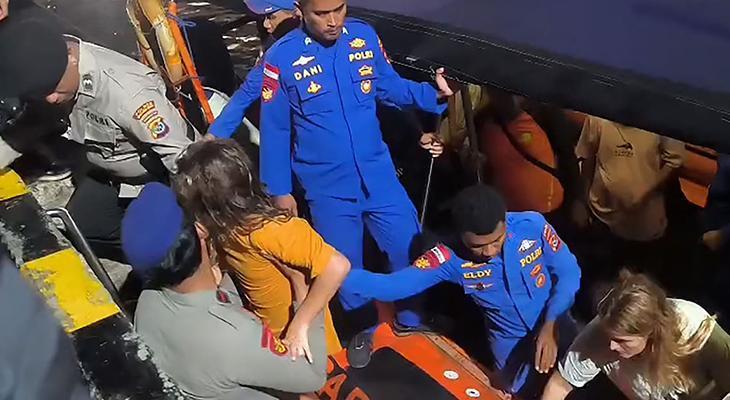 Komodo Adası Açıklarında Tur Teknesi Battı: 4 Kişi Kayıp, Arama Kurtarma Çalışmaları Devam Ediyor