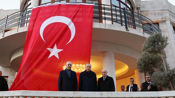 Erdoğan Hatay'da Tarihi Meclis Binası'nı Ziyaret Etti, Vatandaşlarla Buluştu