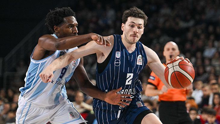 Anadolu Efes'in Kötü Gidişatı Sürüyor: Türk Telekom Seriye Bağladı