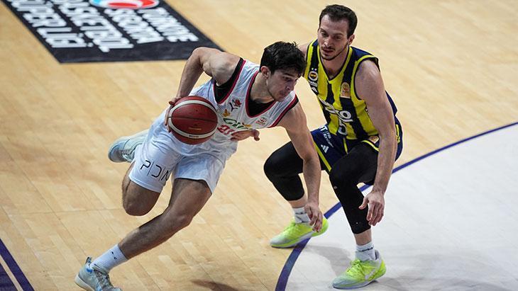 Fenerbahçe Beko, Manisa'yı Ülker Spor ve Etkinlik Salonu'nda Farkla Yendi