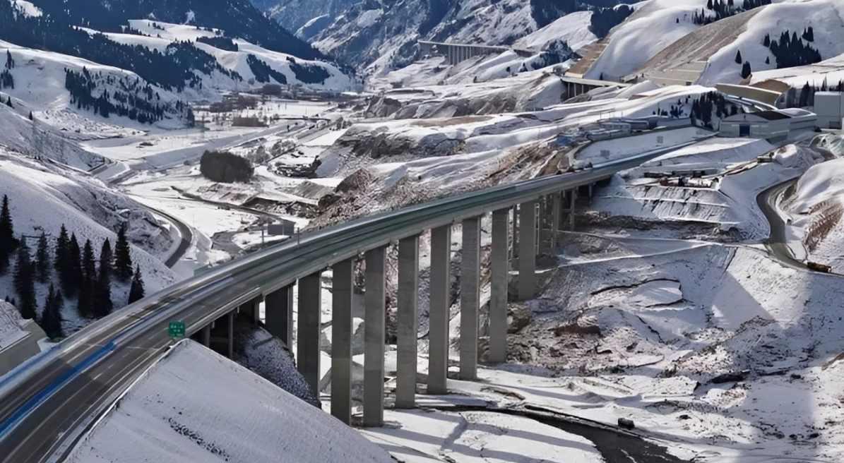 Çin'de Ulaşım Devrimi: İpek Yolu Üzerinde Dünya Rekoru Kırıldı