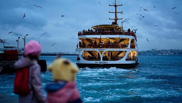 İstanbul'da Deniz Ulaşımında Geçici Kesinti: Galata Köprüsü Çevresinde Seferler İptal