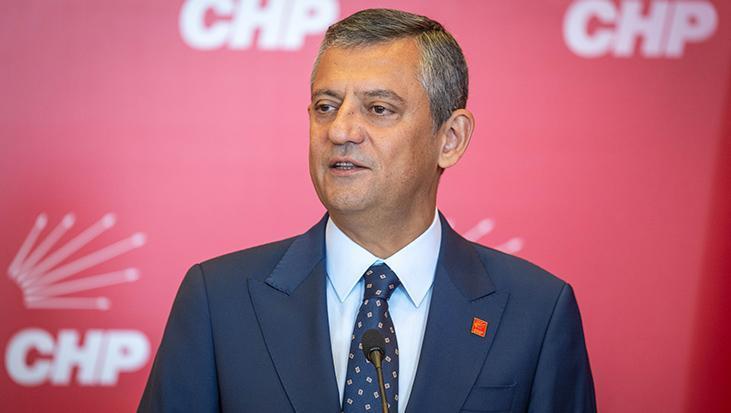 Özgür Özel Yeni Yılı Siyasi Liderlerle Karşıladı