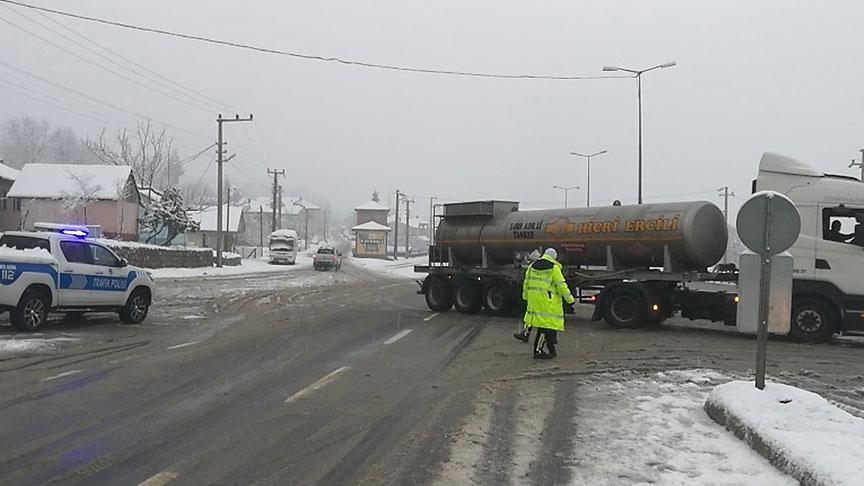 Bolu Dağı Geçidi Ağır Vasıtalar İçin Ulaşıma Kapandı