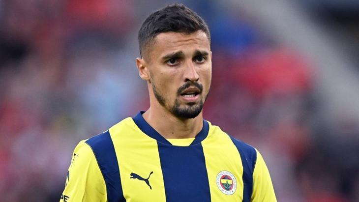 Fenerbahçe'nin Kadrosunda Yer Alan Rade Krunic'ten Şaşırtan Açıklamalar: "Amatör Düşünüyorlar"