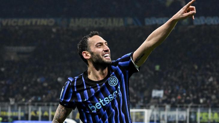 Galatasaray'da Hakan Çalhanoğlu Transferi İçin Kritik Gelişme: Milli Yıldızdan Mesaj Var