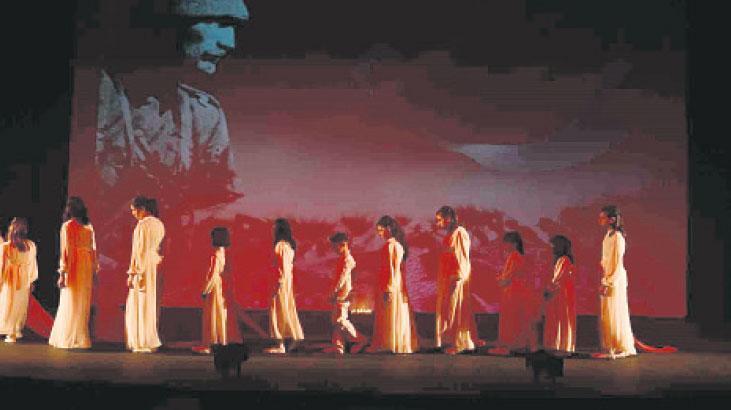 Erzurum'da "Harman Yeri 1915" Sahnelendi: Küçük Yıldızlar İzleyicileri Büyüledi
