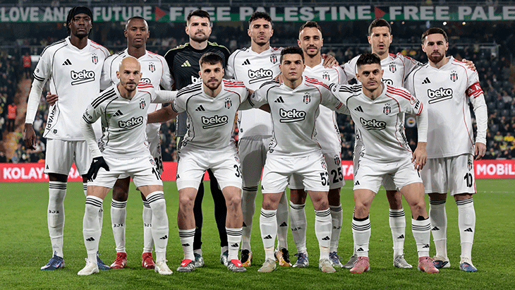 Beşiktaş'ta Devre Arası Kampı Öncesi Kadro Şekilleniyor: Ayrılık Görüşmeleri Sürüyor