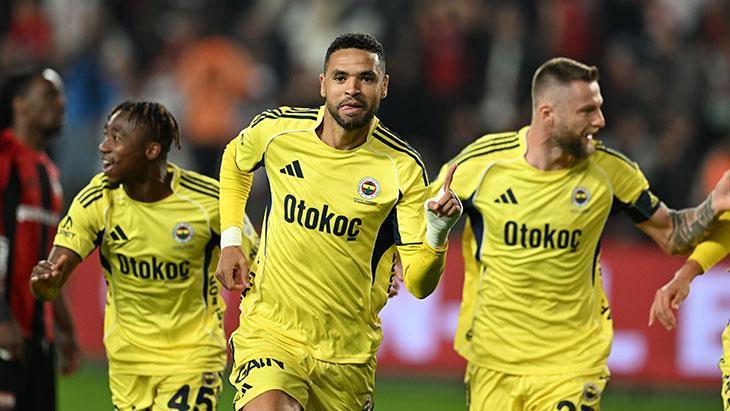 Fenerbahçe'nin Forvet Transfer Planları Belirsizliğe Sürükleniyor
