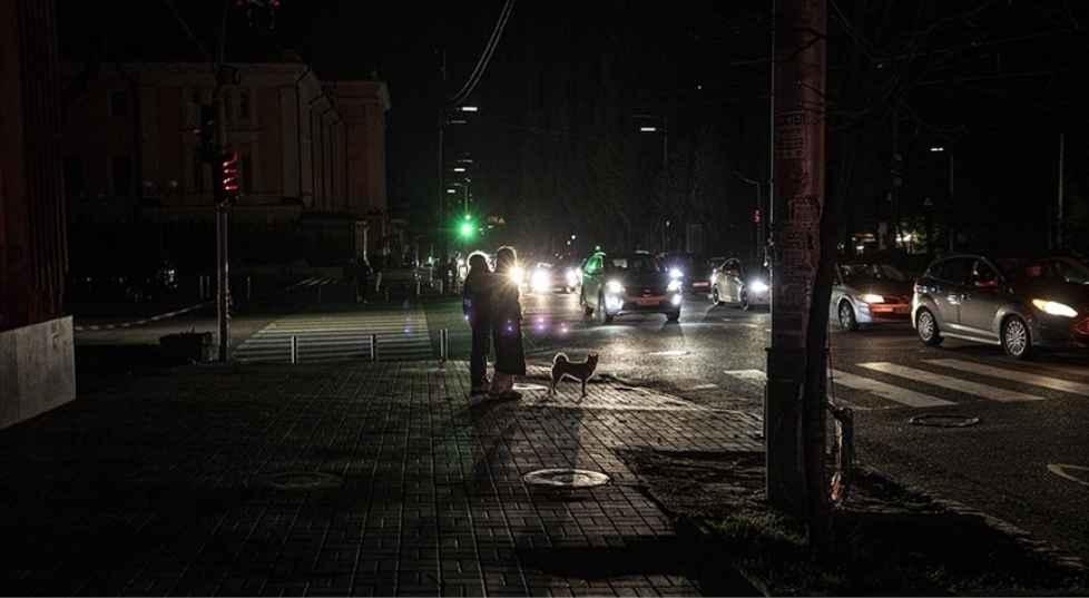Almanya'nın Kalbinde Elektrik Kesintisi: Aşırı Solcu Grup Üstlendi, Ordu Devrede