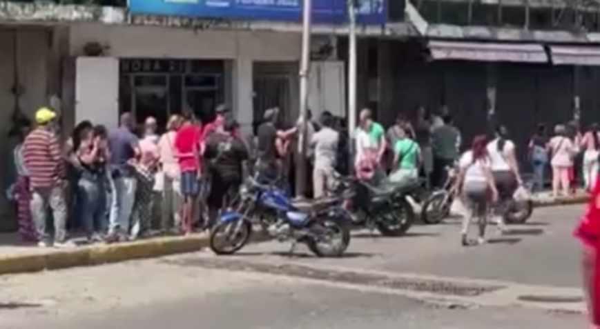 ABD Operasyonu Sonrası Venezuela'da Panik: Marketlere Akın Ediliyor