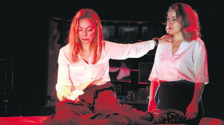 Tiyatro Sahnesinde Çarpıcı Bir Yüzleşme: "Gidion'un Düğümü" İzleyiciyi Ağlatıyor