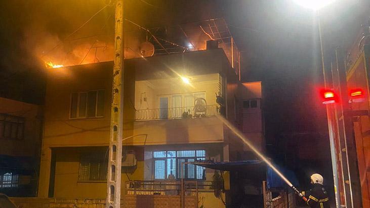 Payas'ta İki Katlı Evin Terasında Yangın: Maddi Hasar Oluştu