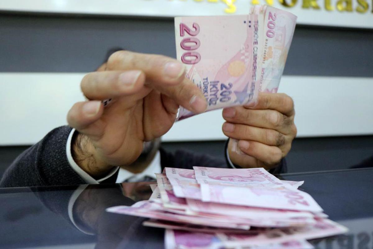 Memur ve Emekli Maaşlarına Yansıyacak Zam Oranları Bugün Belli Oluyor