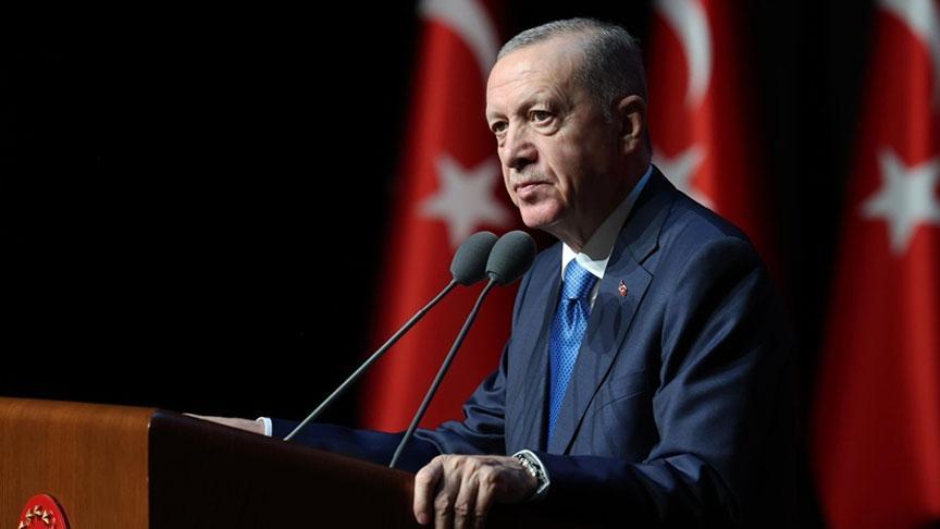 Cumhurbaşkanı Erdoğan Ankara'ya Hareket Etti: Gözler Kabine Toplantısı ve Trump Görüşmesinde
