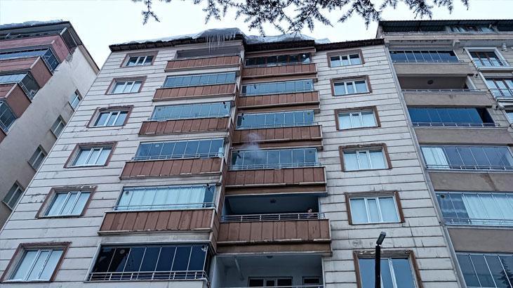 Bitlis'te Çatıdan Düşen Kar ve Buz Yığını Genç Bir Kadının Hayatını Kaybetmesine Neden Oldu