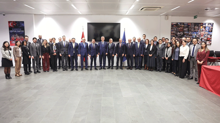 Ticaret Bakanı Bolat, Brüksel'de AB İlişkilerini Masaya Yatırdı