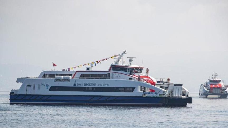 İzmir'de Olumsuz Hava Koşulları Vapur Seferlerini Durdurdu