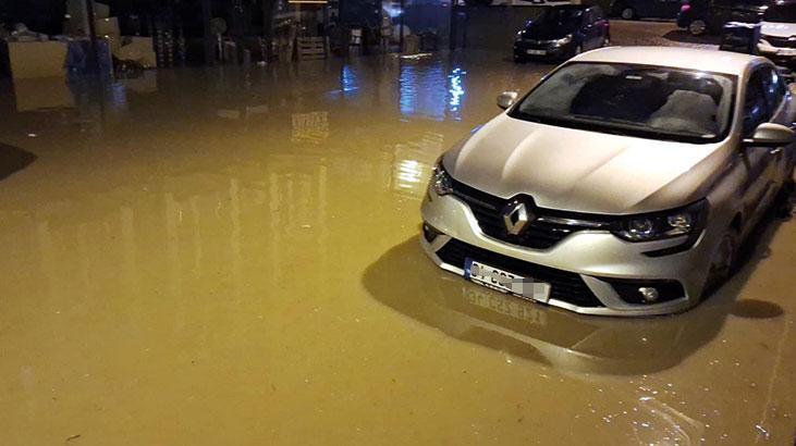 Edirne ve Kırklareli'de Şiddetli Sağanak Hayatı Felç Etti