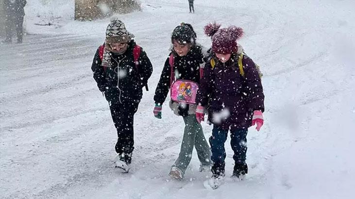 Meteoroloji'den Kritik Uyarı: Kar Tatili Haberleri Geliyor, Kuvvetli Yağış ve Fırtına Bekleniyor